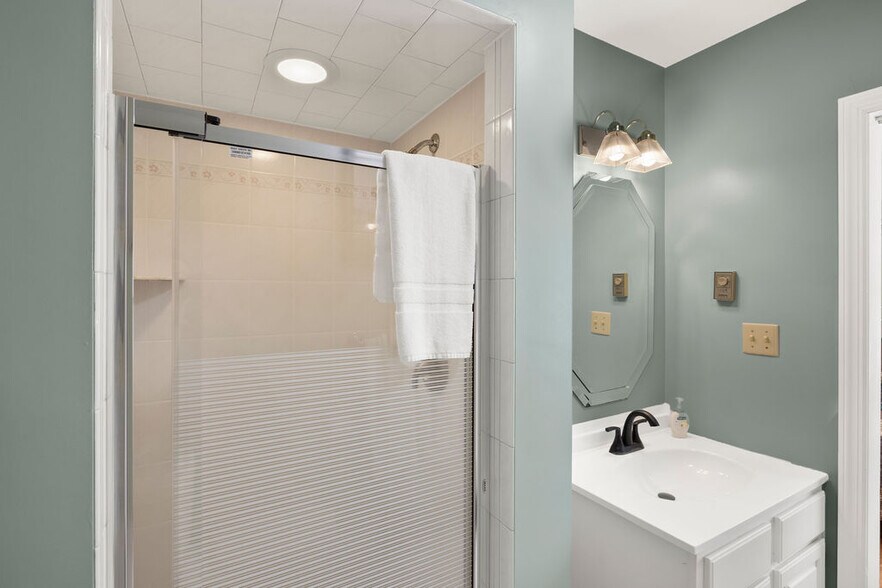 More Photos Of 40 Hospital Rd, Gettysburg Hotel For Sale