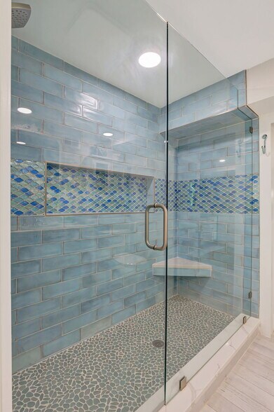 More Photos Of 193 Cocohatchee St, Naples Specialty For Sale