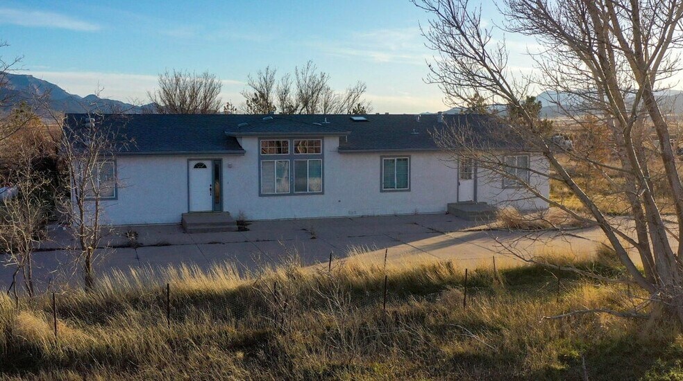 More Photos Of 5561 W 3600 S, Cedar City Specialty For Sale