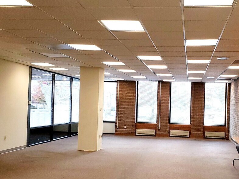 More Photos Of 202 Pacific Ave, Bremerton Office For Lease