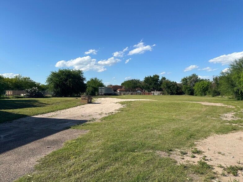 More Photos Of 3911 W University Dr, Edinburg Flex For Sale