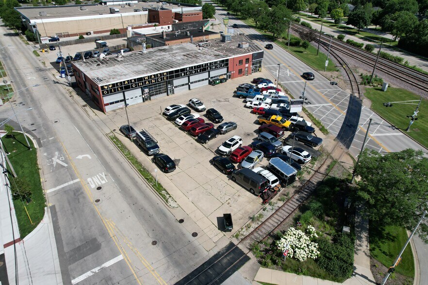 More Photos Of 660–670 E Northwest Hwy, Arlington Heights Auto Dealership For Sale