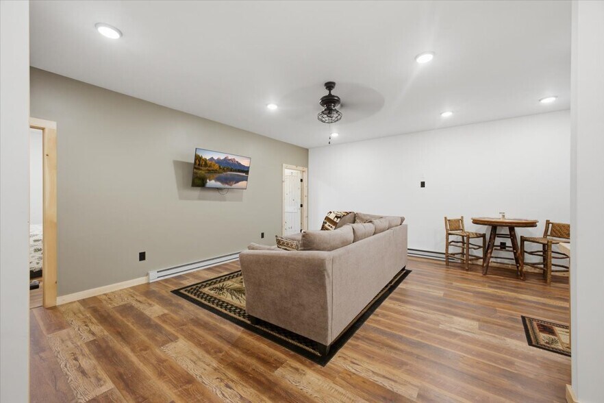 More Photos Of 6275 State Highway 30, Indian Lake Flex For Sale