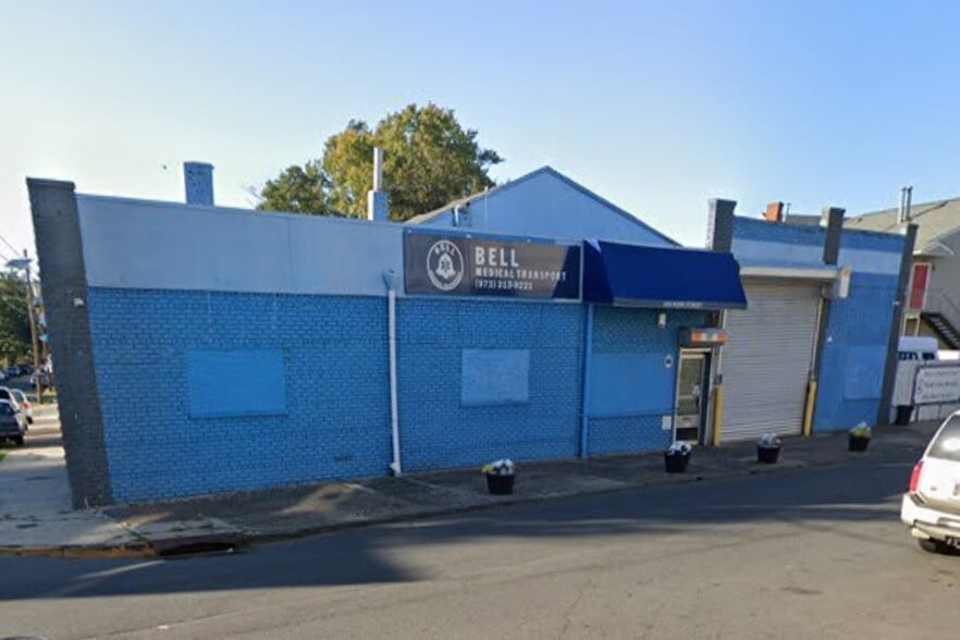 More Photos Of 109 Park St, Orange Warehouse For Lease