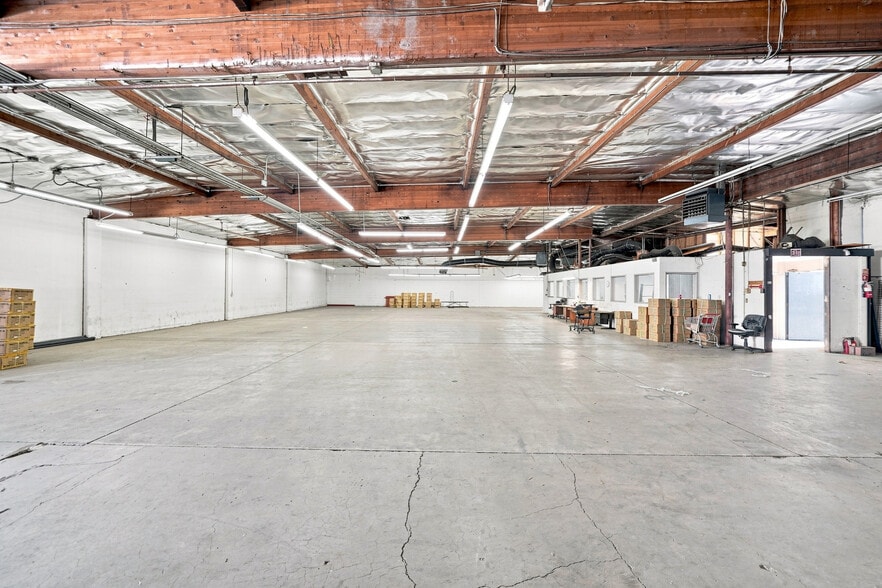 More Photos Of 777 1/2 Stanford Ave, Los Angeles Warehouse For Sale
