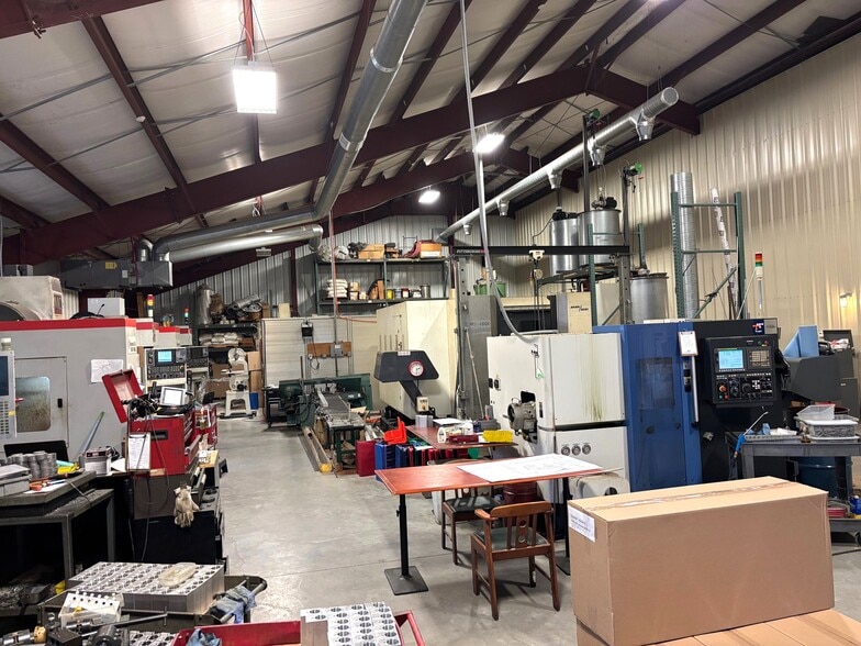 More Photos Of 66 Prokop Rd, Oxford Flex For Sale