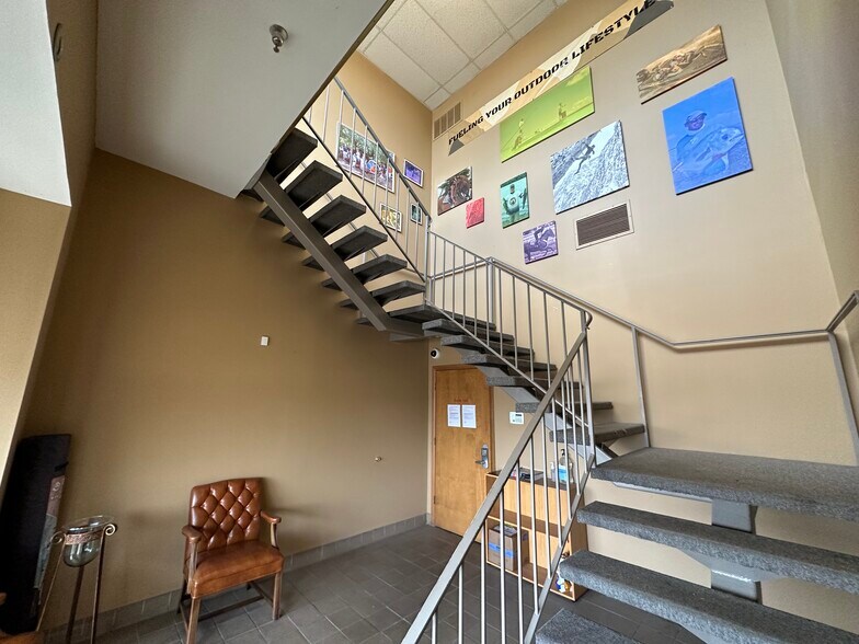 More Photos Of 4790 Crittenden Dr, Louisville Office For Lease