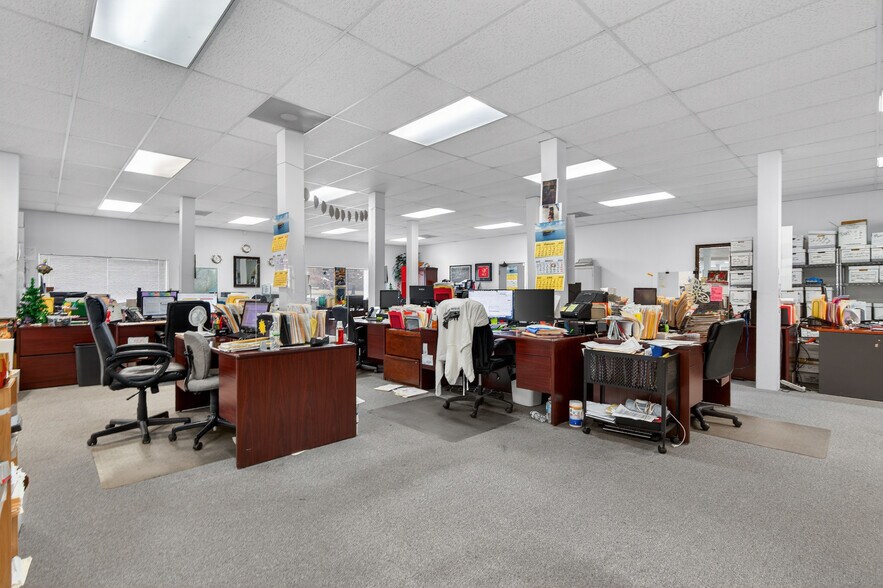 More Photos Of 173 County Road 526, Allentown Office For Sale