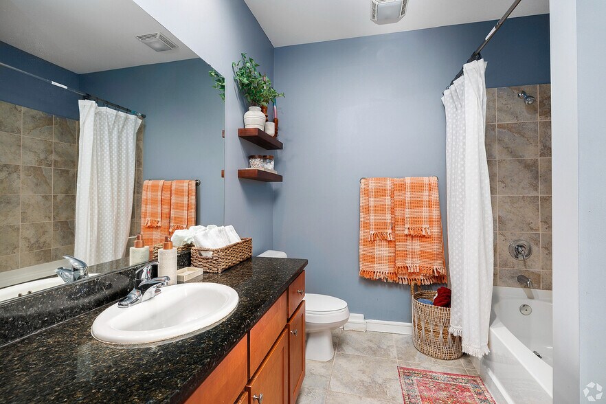 More Photos Of 3949 Lindell Blvd, Saint Louis Apartments For Lease