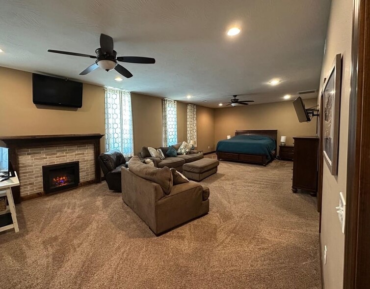 More Photos Of 201 E Church St, Ozark Lodge Meeting Hall For Sale