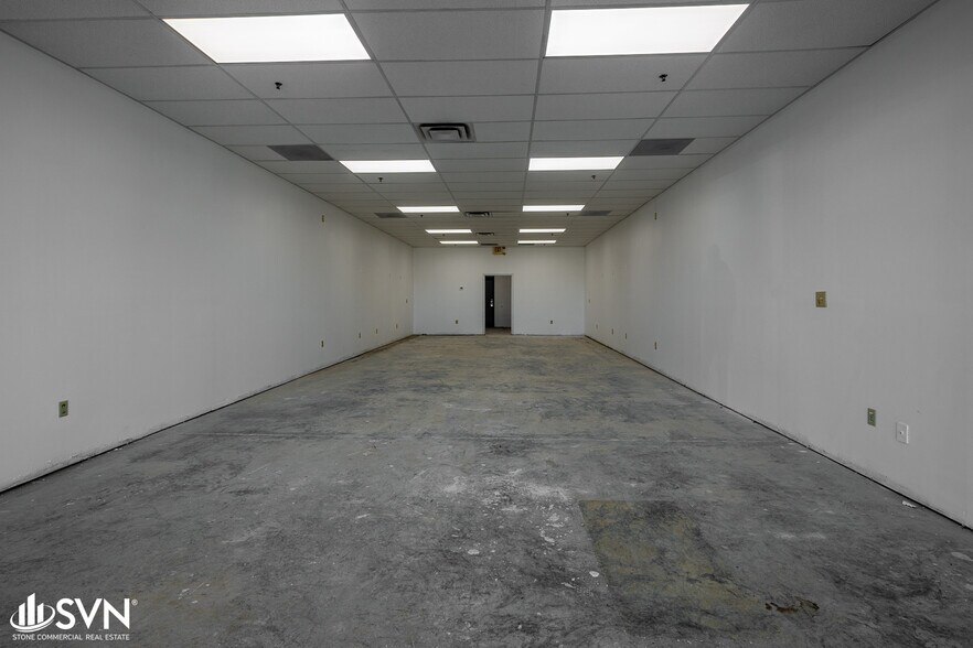 More Photos Of 524 W New Circle Rd, Lexington Unknown For Sale