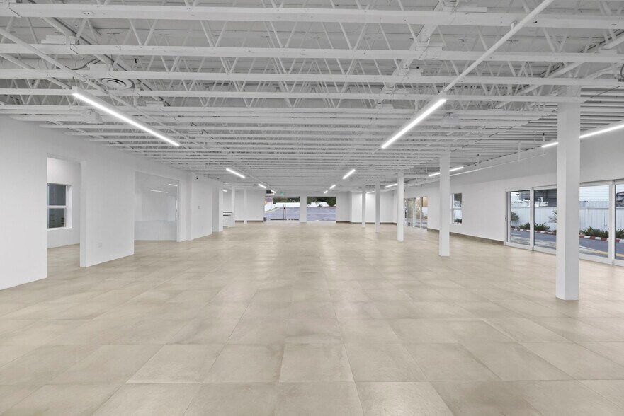 More Photos Of 2244 W Coast Hwy, Newport Beach Office For Lease