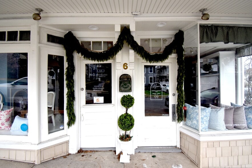 More Photos Of 6 Carlton Ave, Port Washington Storefront For Lease
