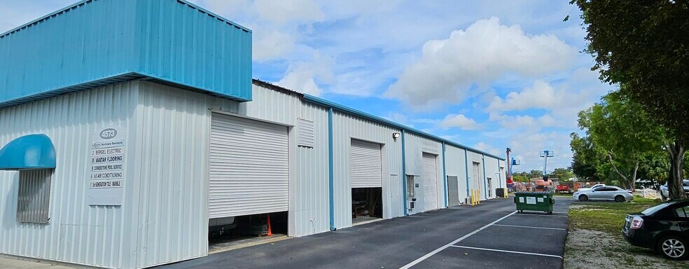 More Photos Of 4573 Enterprise Ave, Naples Manufacturing For Lease