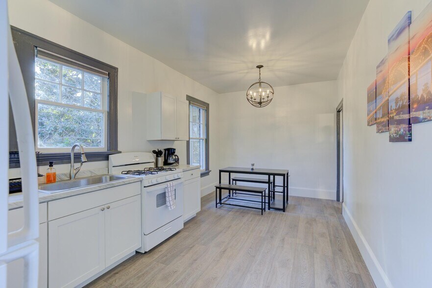 More Photos Of 196 N Auburndale St, Memphis Apartments For Sale