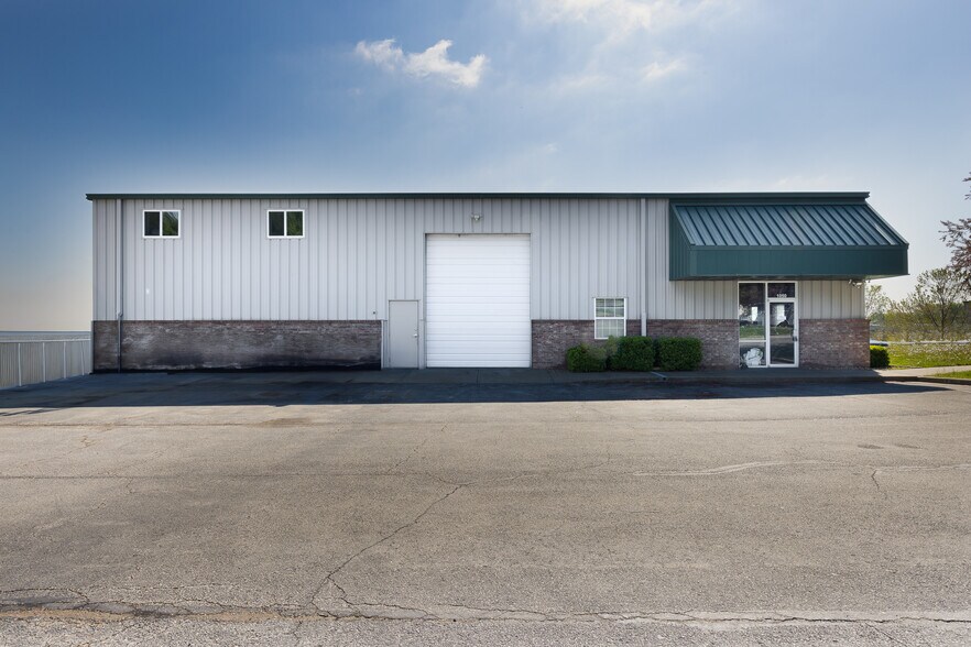 Primary Photo Of 1050 W Innovation Dr, Kearney Warehouse For Sale