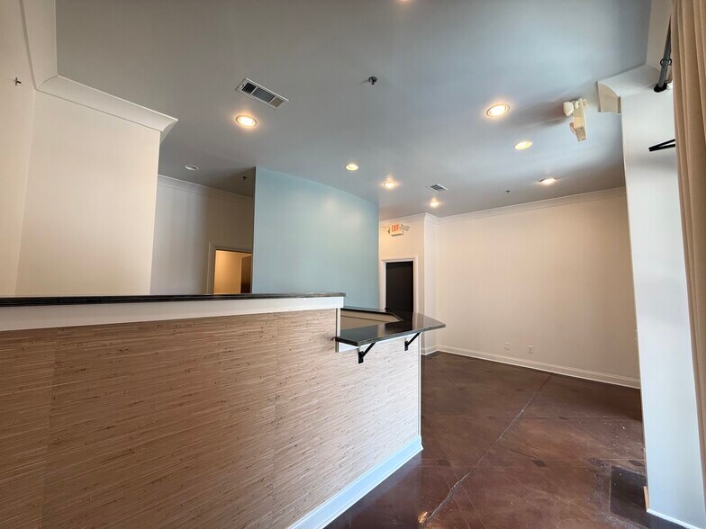 More Photos Of 113-115 W Jackson Ave, Ridgeland Unknown For Lease