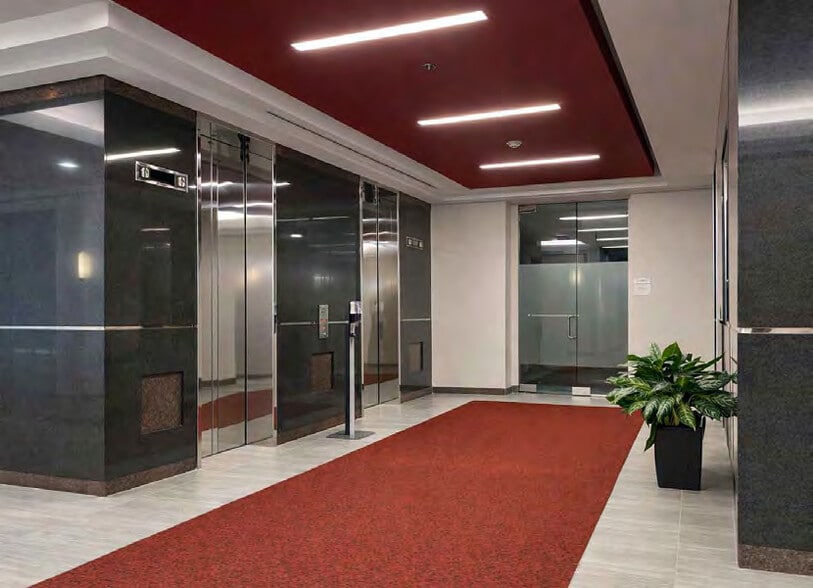 More Photos Of 8381 Dix Ellis Trl, Jacksonville Office For Sale