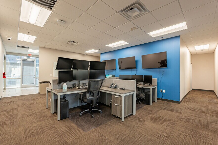 More Photos Of 1095 W Rio Salado Pky, Tempe Office For Lease