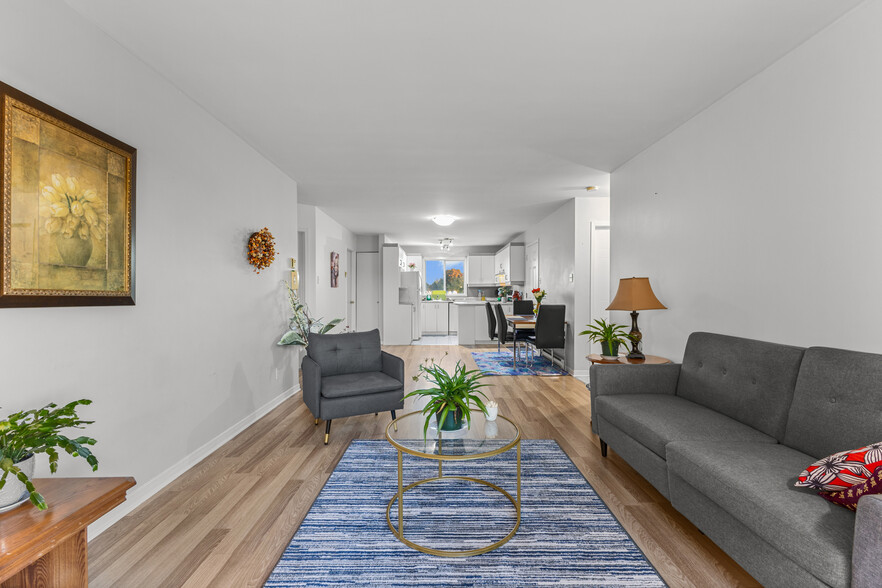 More Photos Of 2012-2014 Rue Fournier, Saint-Jérôme Apartments For Sale