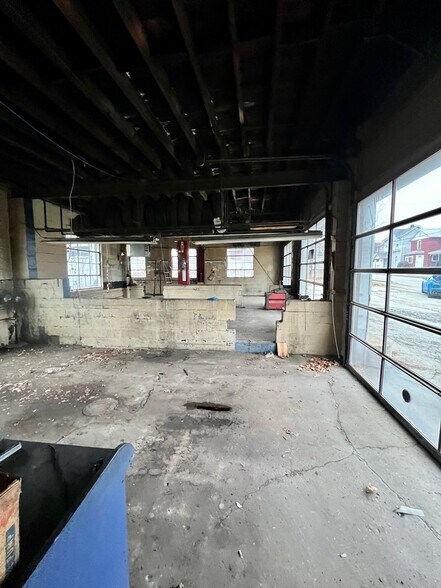 More Photos Of 2400 Ligonier St, Latrobe Auto Repair For Sale