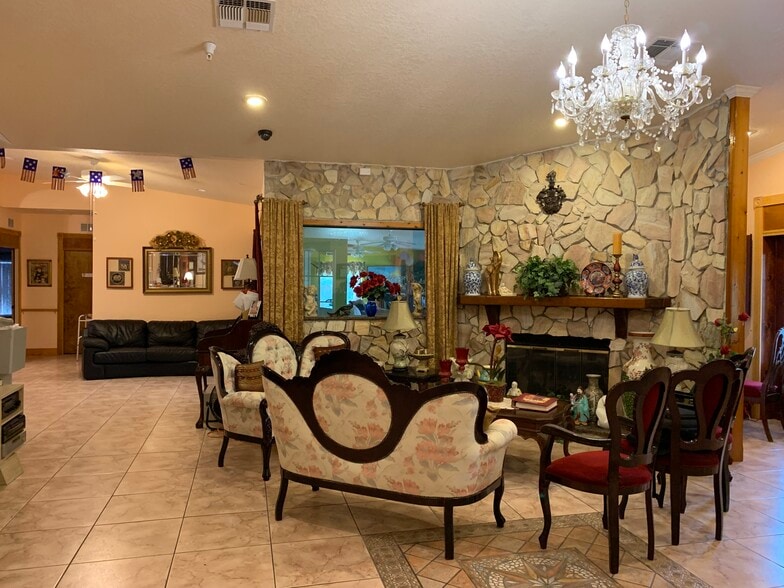 More Photos Of 722 E Lake Rd S, Tarpon Springs Assisted Living For Sale
