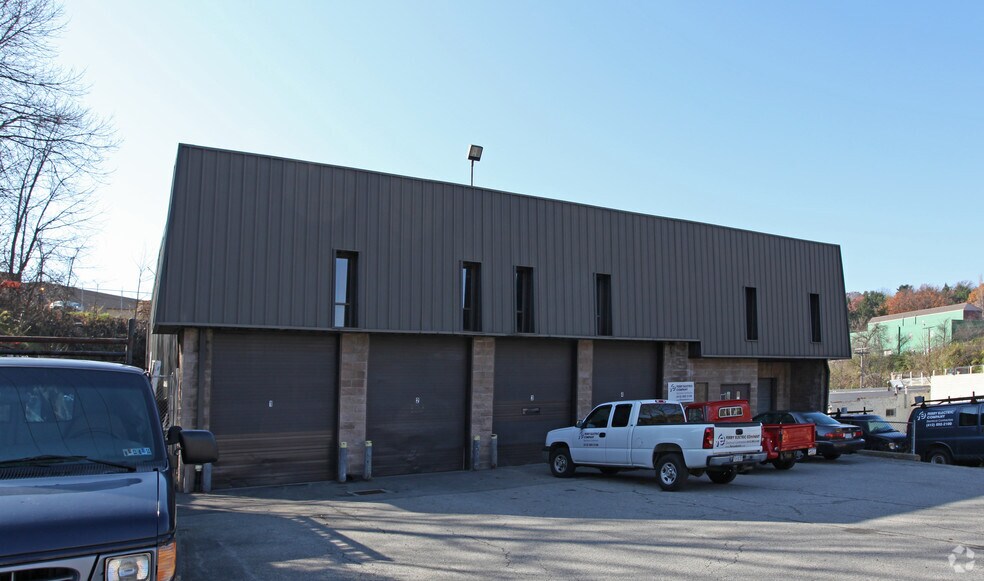 More Photos Of 275 Curry Hollow Rd, Pittsburgh Unknown For Lease