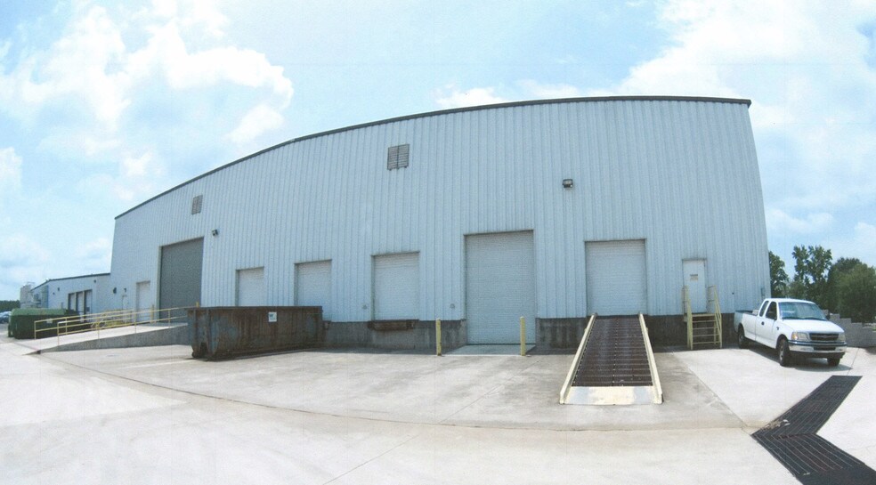 More Photos Of 7272 Governors Dr NW, Huntsville Warehouse For Lease