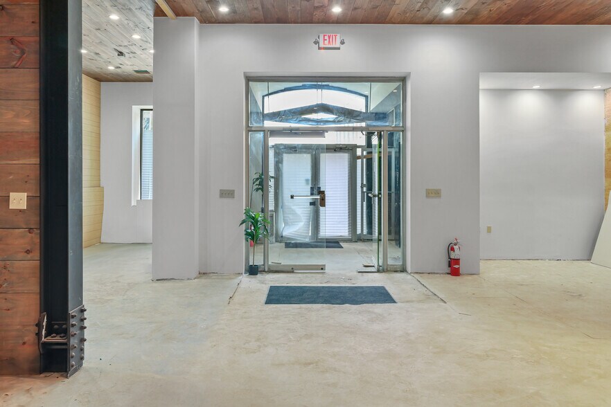 More Photos Of 17 Market St, Poughkeepsie Office For Sale