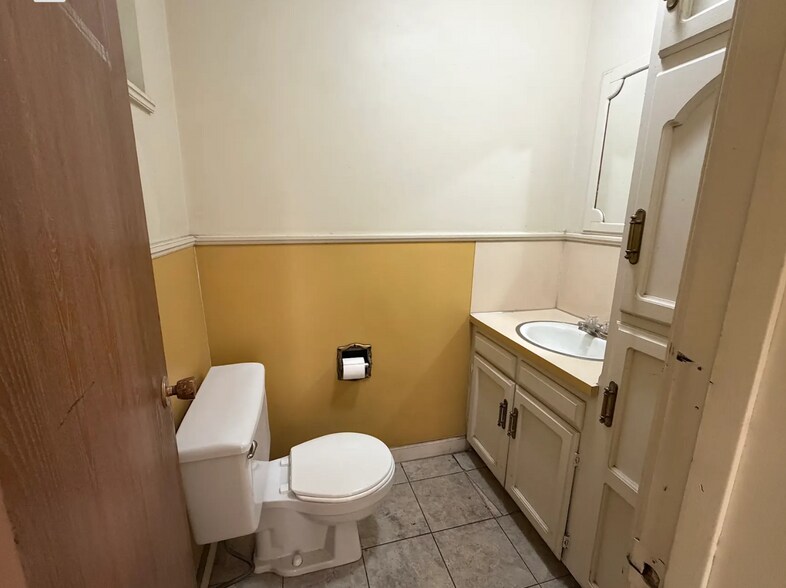 More Photos Of 589 N Geneva Rd, Lindon Warehouse For Sale