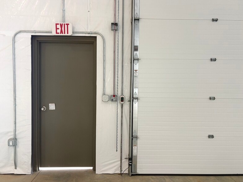 More Photos Of 5801 Middlebrook Pike, Knoxville Warehouse For Lease