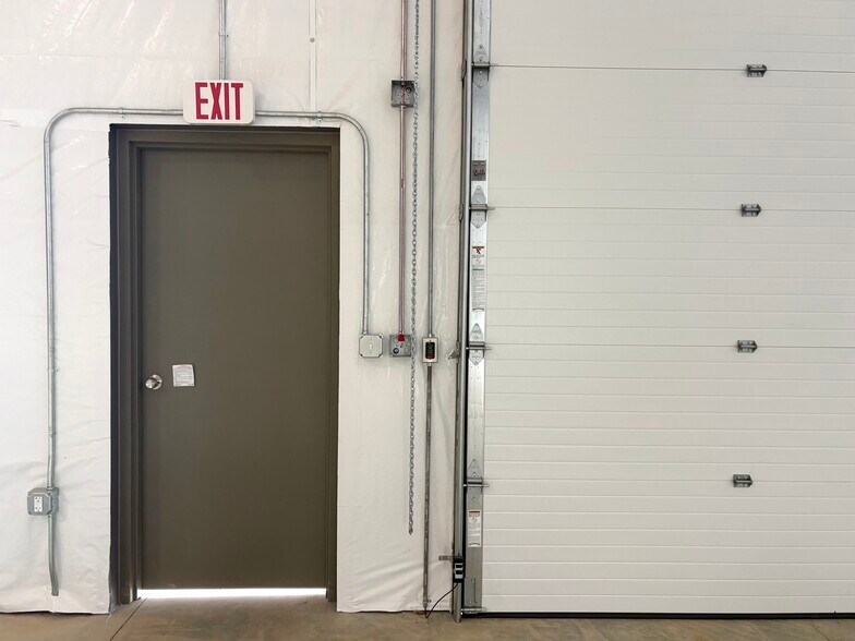 More Photos Of 5801 Middlebrook Pike, Knoxville Warehouse For Lease