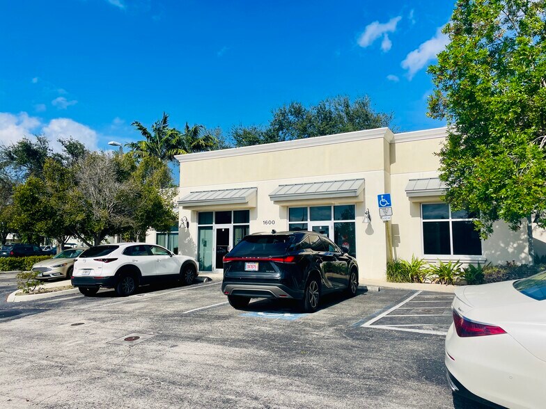 More Photos Of 1600 N Federal Hwy, Pompano Beach Medical For Lease