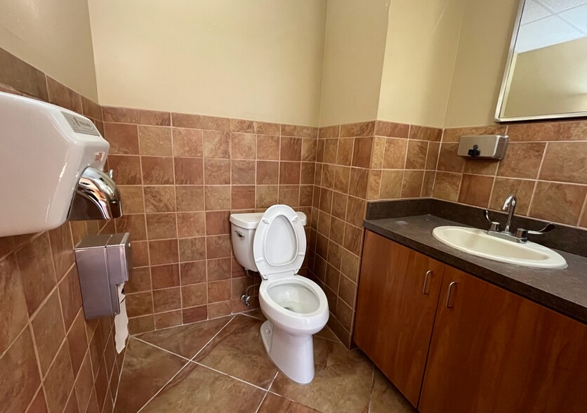 More Photos Of 130 W 79th St, New York Apartments For Lease