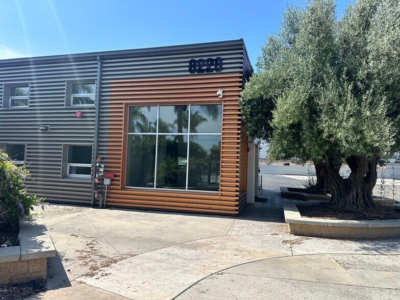 More Photos Of 8228 Whittier Blvd, Pico Rivera Warehouse For Sale