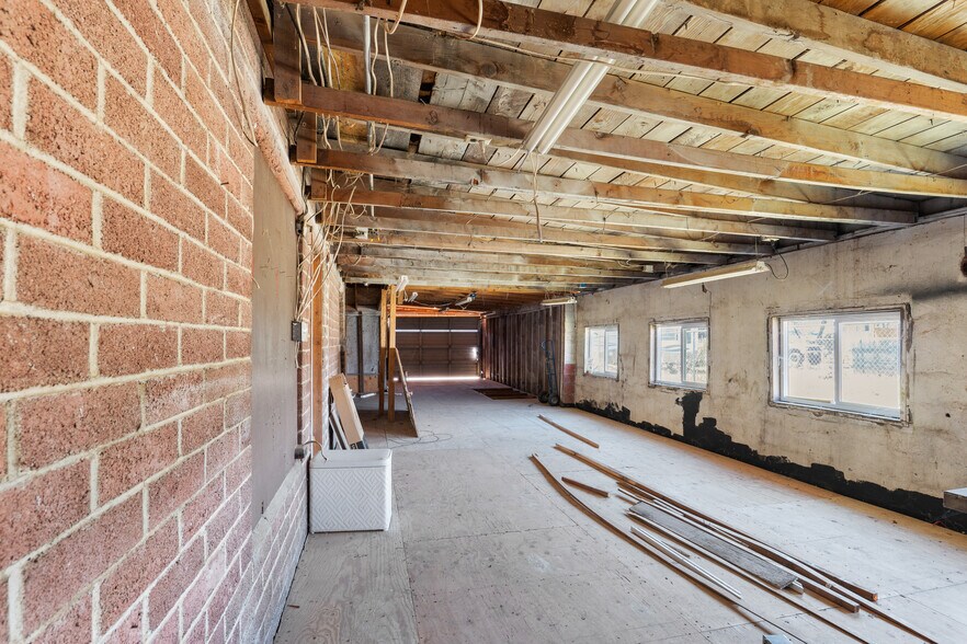 More Photos Of 119 S Calapooia St, Sutherlin Freestanding For Sale