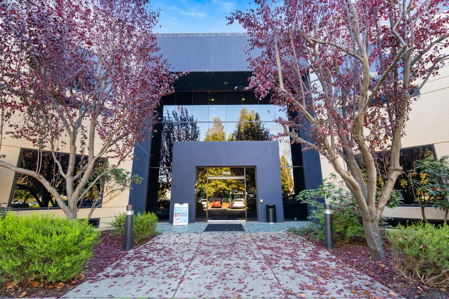 More Photos Of 1425 N McDowell Blvd, Petaluma Office For Lease