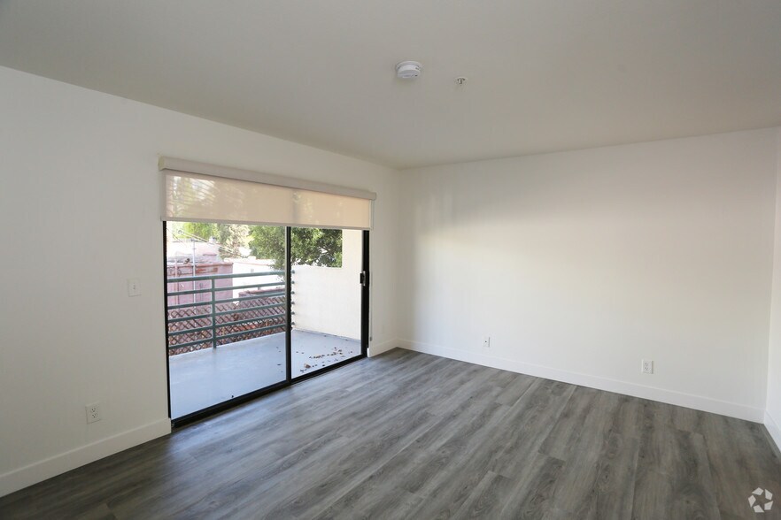 More Photos Of 8815 Cynthia St, West Hollywood Apartments For Sale
