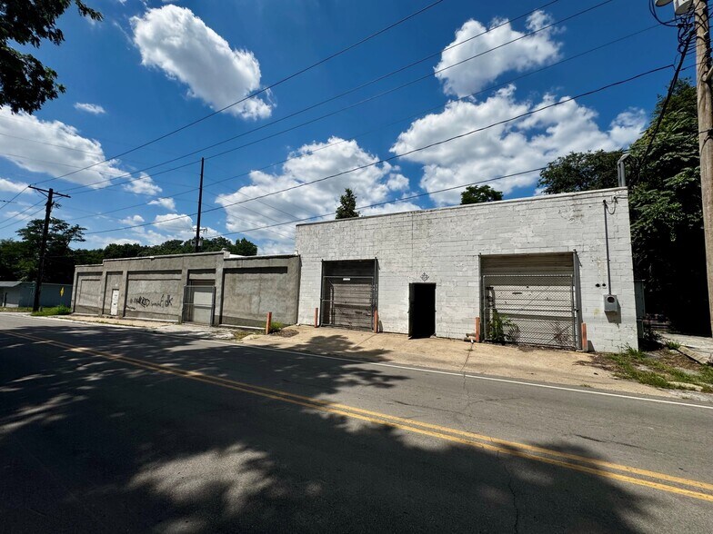 More Photos Of 9400-9404 E Wilson Rd, Independence Manufacturing For Sale