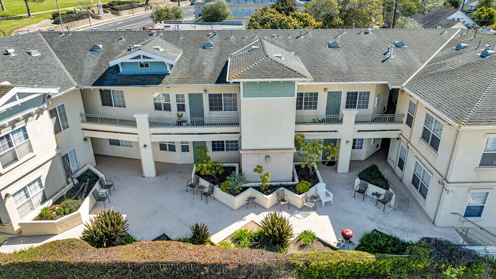 More Photos Of 1256 E Main St, Ventura Apartments For Sale