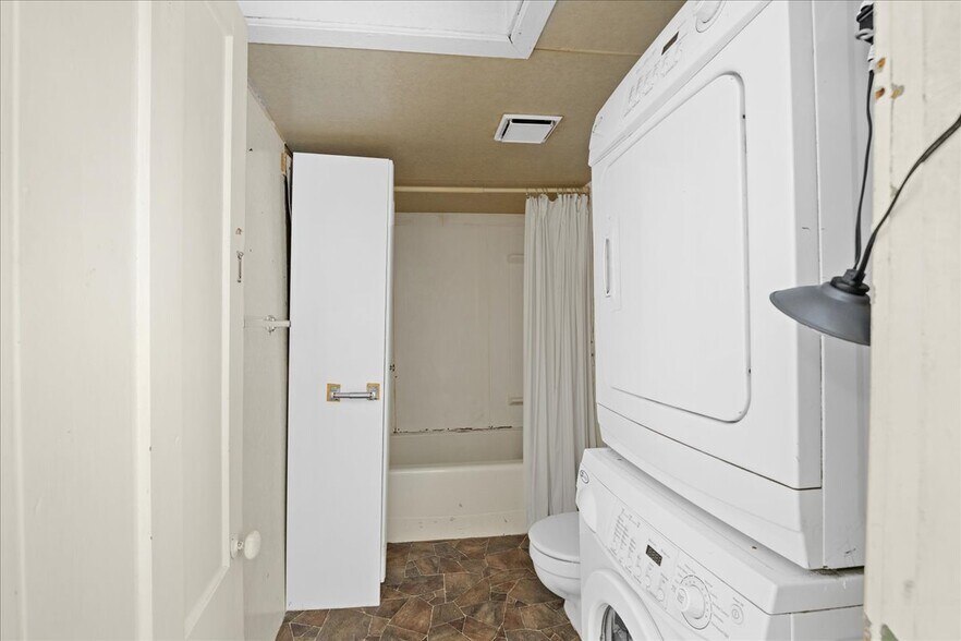 More Photos Of 73 Southgate St, Worcester General Retail For Sale