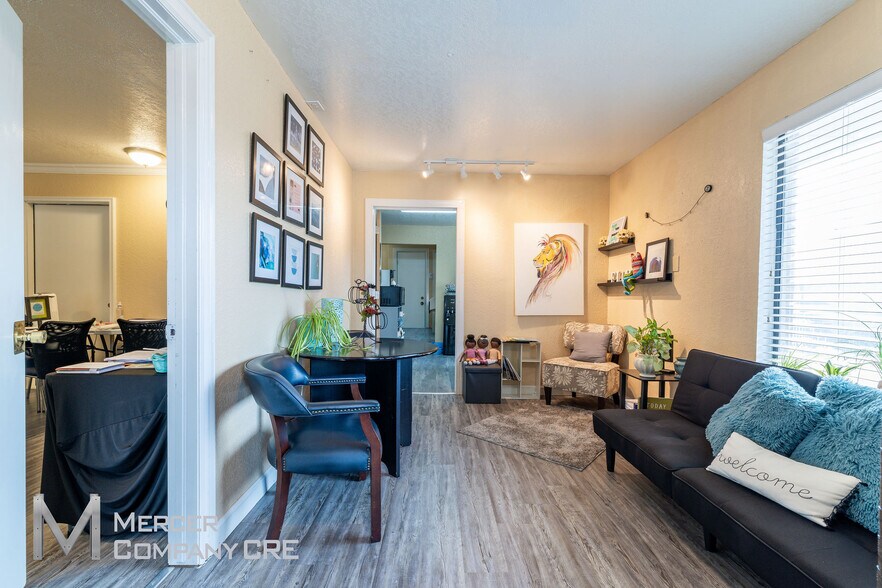 More Photos Of 10316 Greenbriar Pl, Oklahoma City Office For Sale