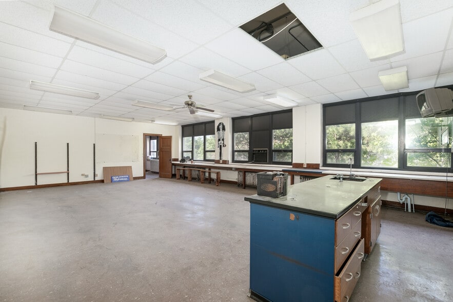 More Photos Of 311 N A St, Wellington Schools For Sale
