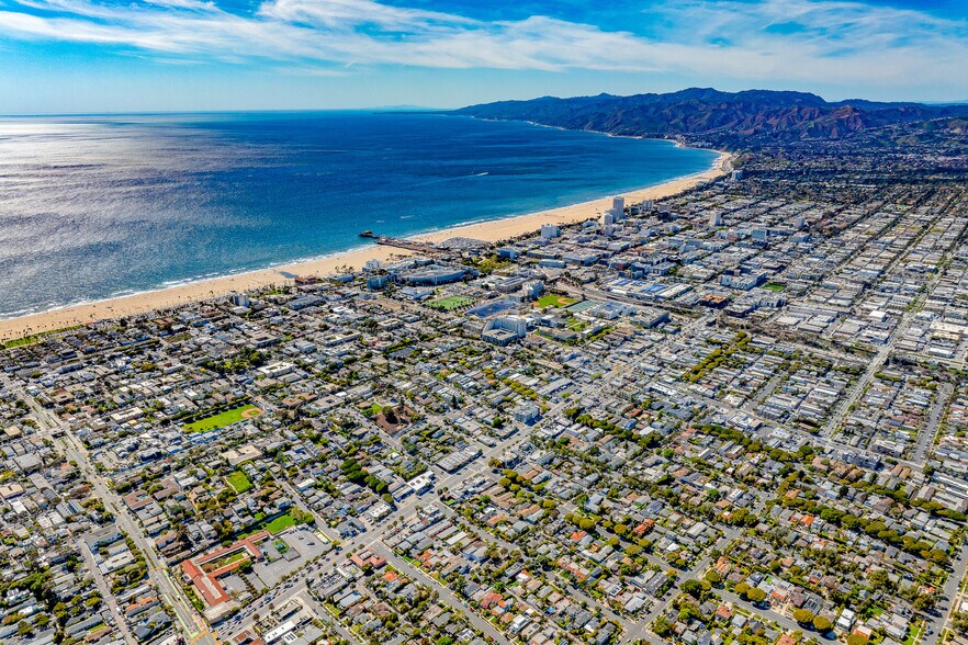 More Photos Of 2307 Lincoln Blvd, Santa Monica Land For Sale