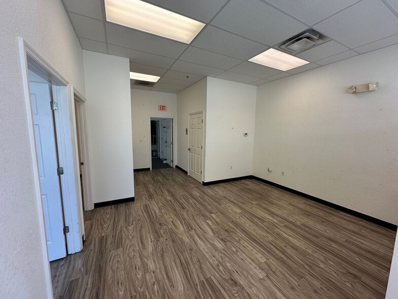 More Photos Of 188 Triple Diamond Blvd, Nokomis Warehouse For Sale