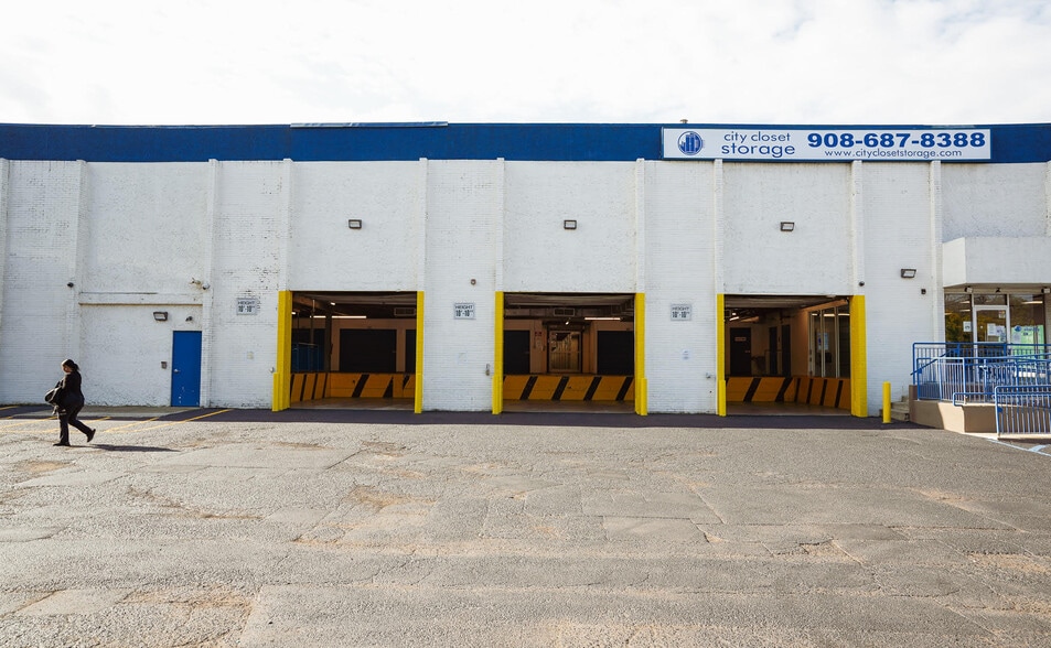 Primary Photo Of 2395 Springfield Ave, Vauxhall Self Storage For Lease