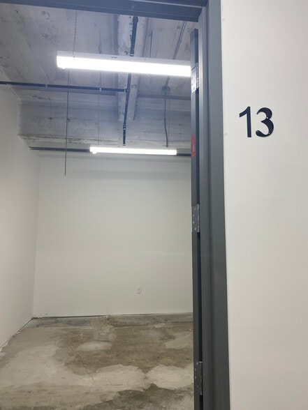 More Photos Of 901 E 31st St, Los Angeles Manufacturing For Lease