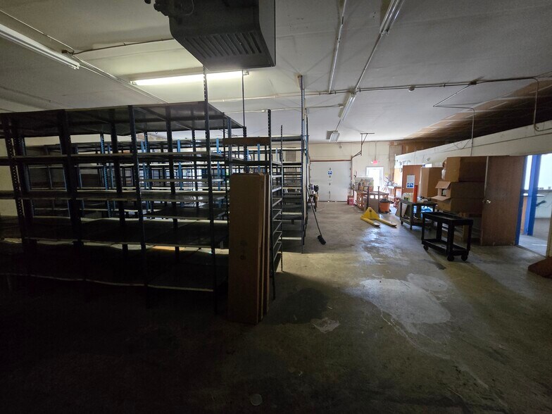 More Photos Of 3212 State Route 94, Franklin Light Manufacturing For Lease