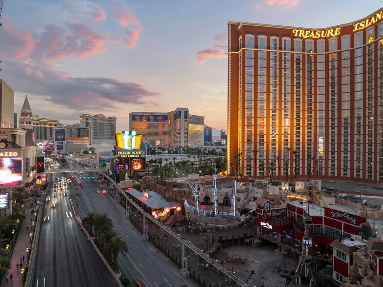 More Photos Of 3300 S Las Vegas Blvd, Las Vegas Hotel For Lease