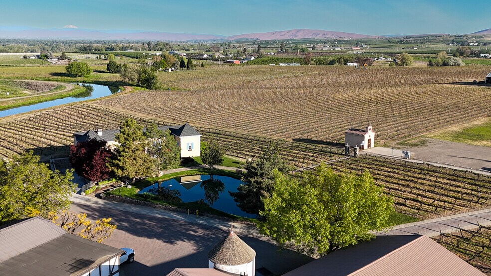 More Photos Of 500 S Bonair Rd, Zillah Winery Vineyard For Sale
